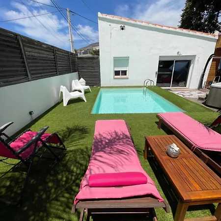 Maison Avec Et Piscine 2 *