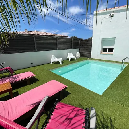 Maison Avec Et Piscine 2 Holiday home *